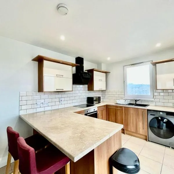 London Modern Flat near transports, hotel in London