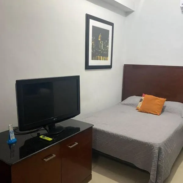Loft hermoso con estacionamiento gratuito, hotel v destinaci Monterrey