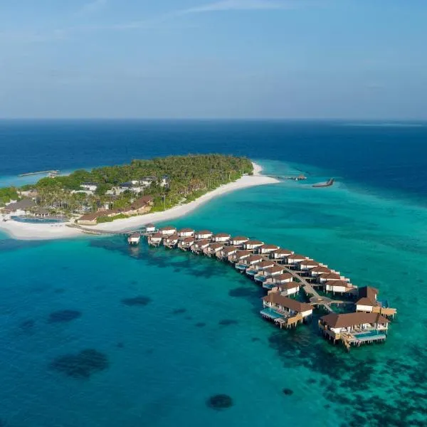 Avani Plus Fares Maldives Resort, hotel in Baa Atoll