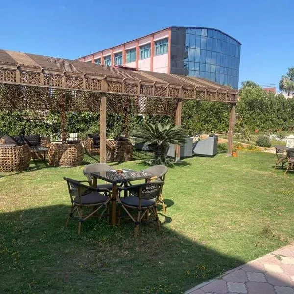 فندق جراند كليوباترا دمنهور, hotel en Damanhûr