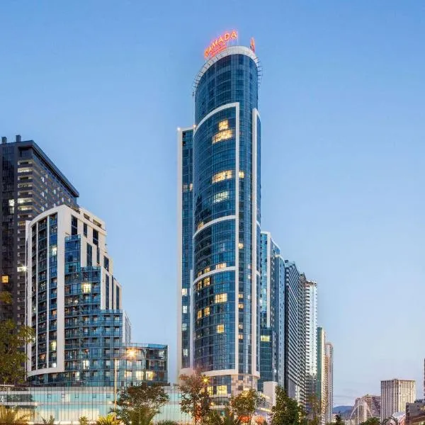 Billionaire Ramada Plaza by Wyndham Batumi & Casino, hotel en Batumi
