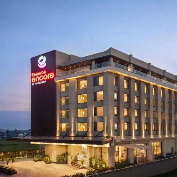 Ramada Encore by Wyndham Amritsar Airport, hotel in Amritsar