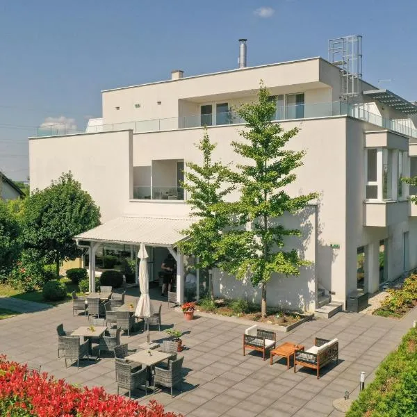 Hotel Magdalena, hotel v Záhřebu