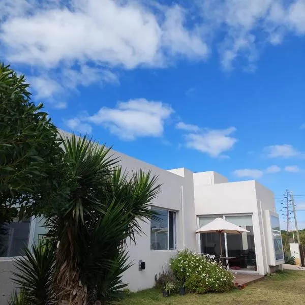 Habitación en Casa de mar, Hotel in Quequén