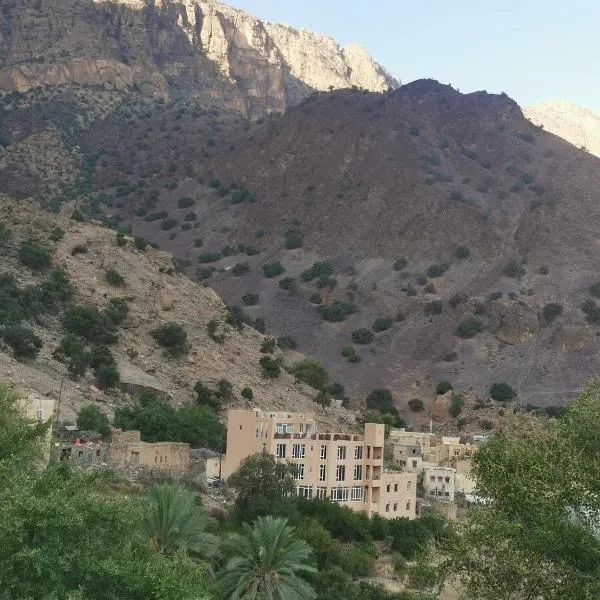 Hadash guest house, hotel in Ghubrah