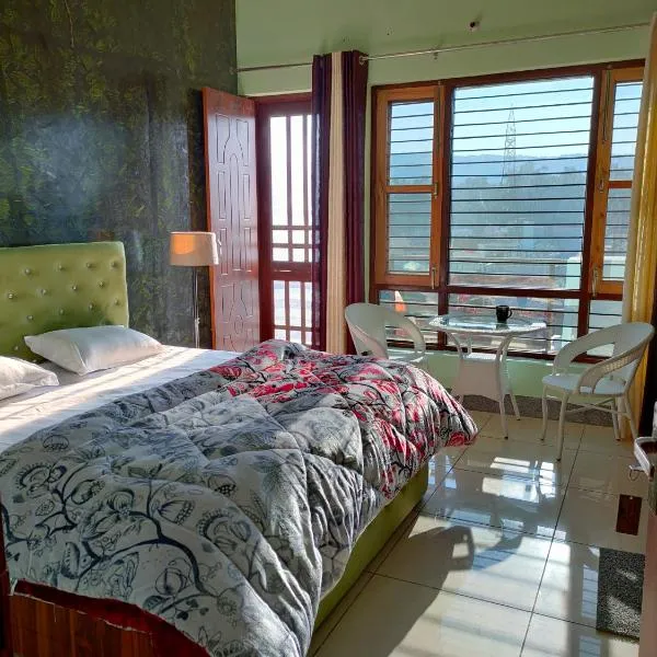 Laxmi Jawahar Homestay, hotel v destinaci Déhrádún
