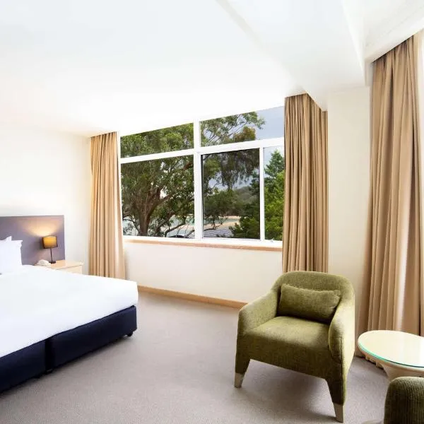 Mirage Hotel Newport, hotel in Newport