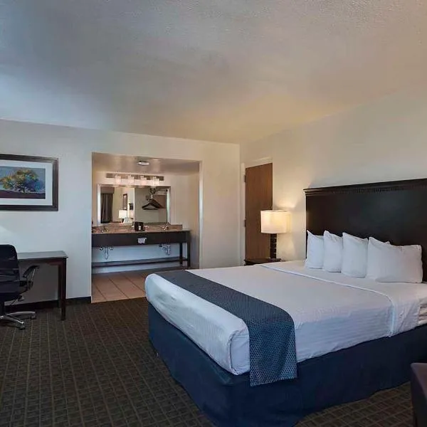 Stevens Inn a Howard Johnson by Wyndham, hôtel à Carlsbad