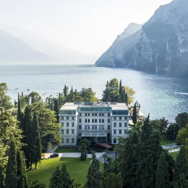 Lido Palace - The Leading Hotels of the World，加爾達湖濱的飯店