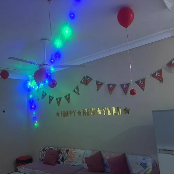 Sweet Home Hostel- Last Check in 12 Am, hotel in Hurghada