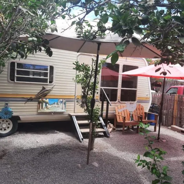 Casa rodante los cachorones, hotel en Loreto