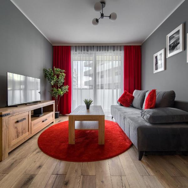 Central Park Red Apartment by BookingHost, Wrocław