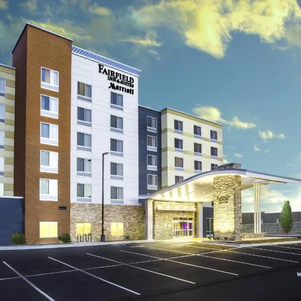 Fairfield Inn & Suites by Marriott Asheville Tunnel Road, hotel i Asheville