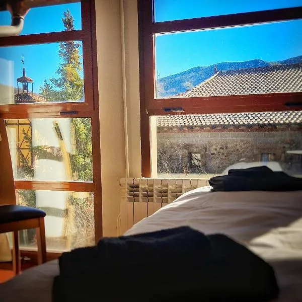 La Villa, hotel in Canales de la Sierra