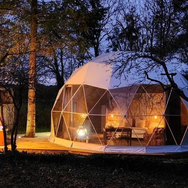 le cocon d'amour " Dôme avec jaccuzi privé ", hotel in La Chapelle-du-Fest