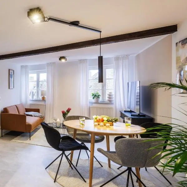 Romantik pur! Whirlpool! 2 Schlafzimmer! Klimatisiert! Gassenviertel - Fußgängerzone!, hotel in Bayreuth