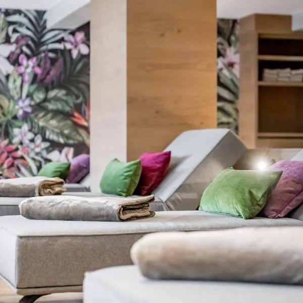 tilia living - b&b mit dem Komfort eines kleinen, feinen Hotels, hotel in Ried im Oberinntal