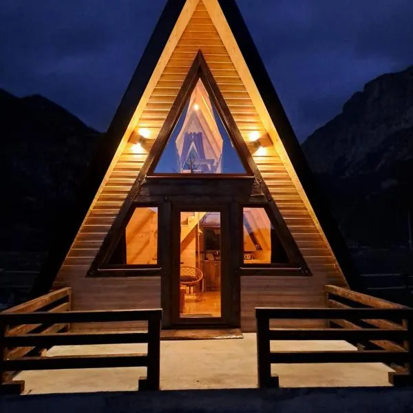 Wooden cottages KONAK, hotel en Šavnik