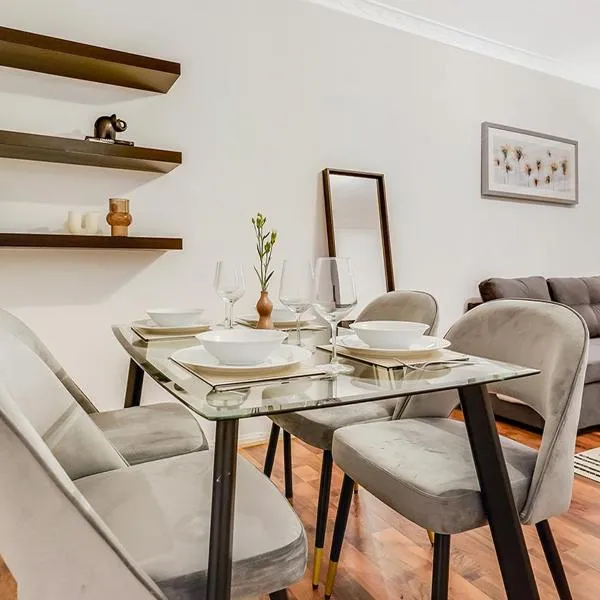 Spacious 1 Bed next to Baker St, hotel in London
