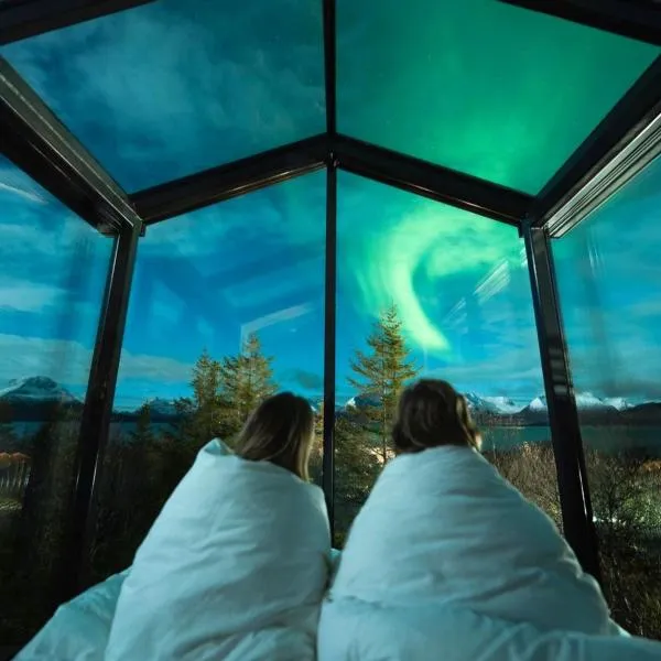 WonderInn Arctic, hotel in Utstrand