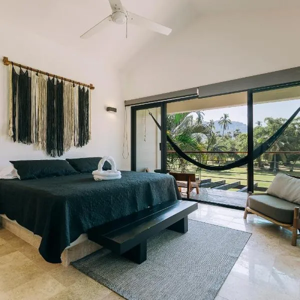 Casa Alkhuzamaa, hotel di Ixtapa
