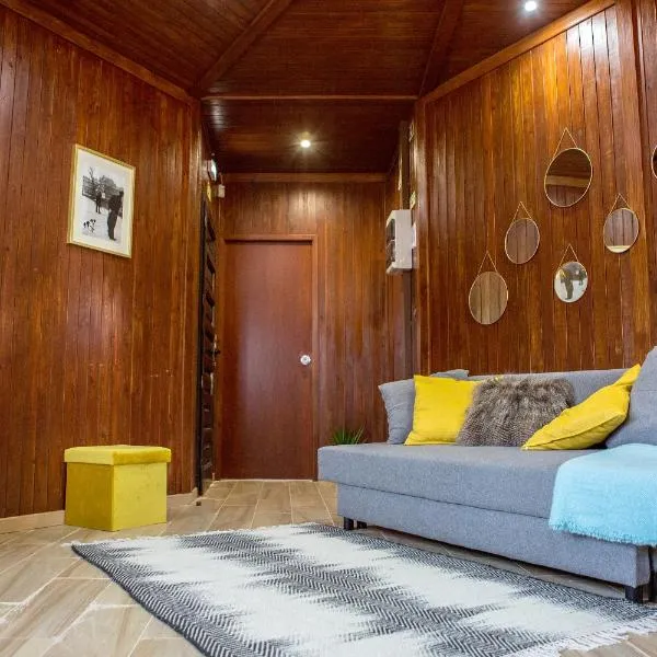 YMCA Camp Alambre, hotel v destinaci Azeitão