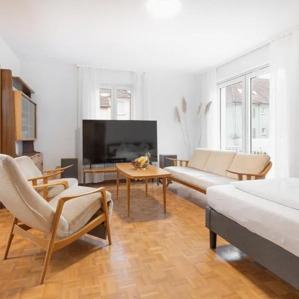 Bodensee-Haus - Ferienhaus am Bodensee mit Garten，位于博登斯边的拉多夫采尔的酒店