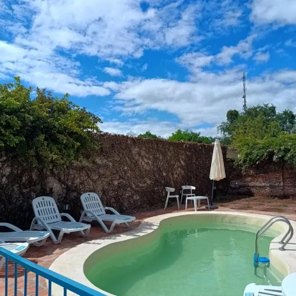 La Casona de Moldes, hotel Coronel Moldes városában