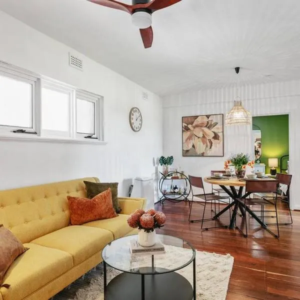 Vintage 2BR CBD Apartment w/River View, hotel in Perth