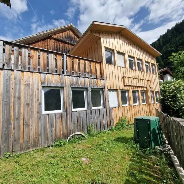 Gletscher-Trail Hostel, Hotel in Flattach