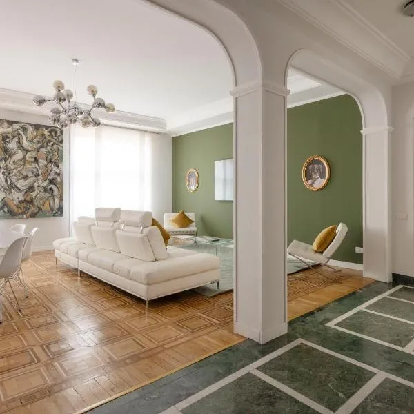 Heart Milan Apartments Duomo District, hotel in Milaan