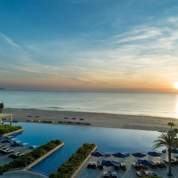 Sheraton Grand Danang Beach Resort & Spa, khách sạn ở Đà Nẵng
