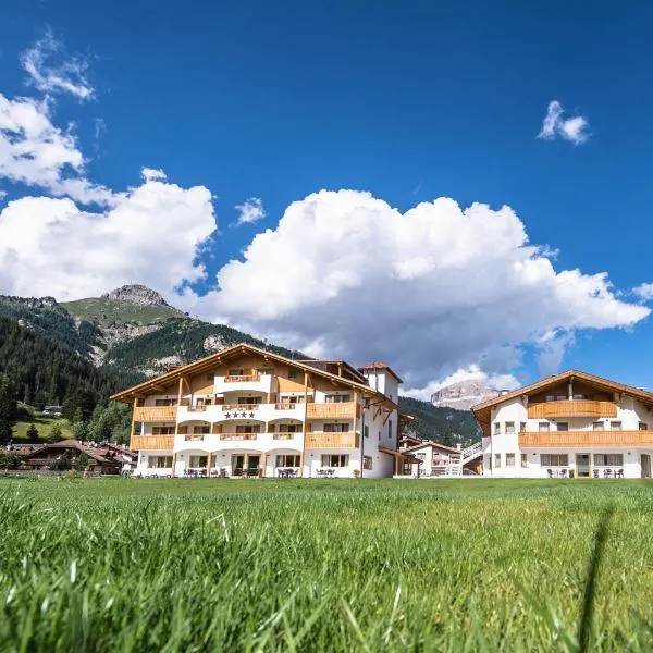 Golden Park Resort, hotel em Campitello di Fassa