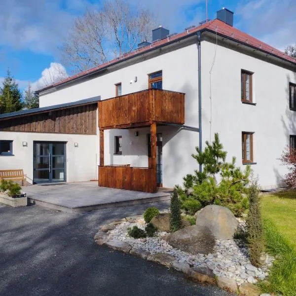 Apartmány Lipno-Hory, hotel in Horní Planá