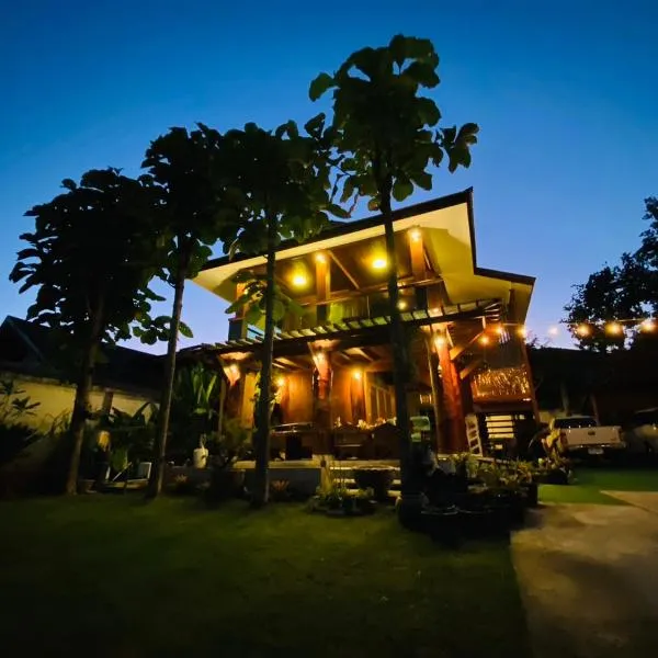 188 Teak House บ้านต้นสัก, hotel di Chiang Mai