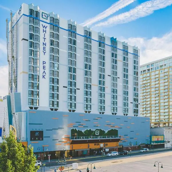 Whitney Peak Hotel Reno, Tapestry Collection by Hilton, hotel in Reno
