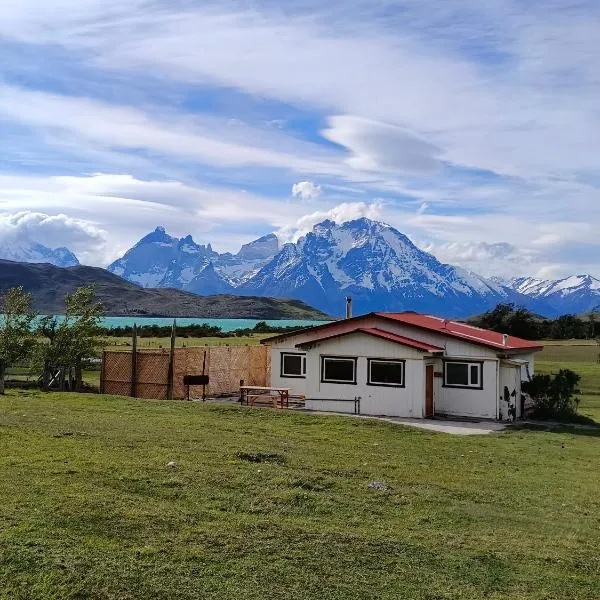 CABAÑA ESTANCIA LAZO, hotel v mestu Torres del Paine