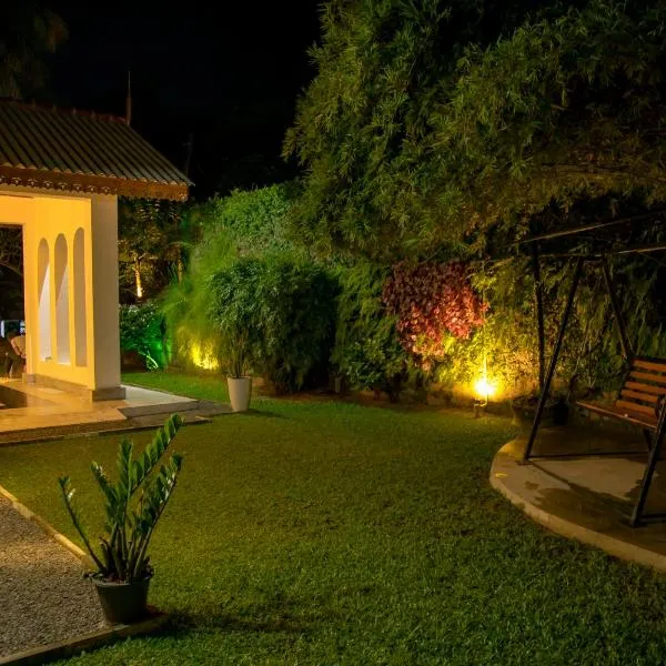 Woradi Solitude Bungalow, hotel in Talpe