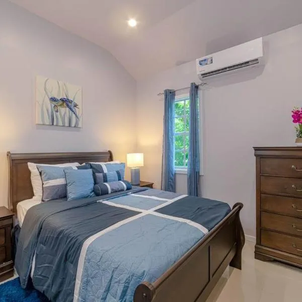 Mango Delight (Mercy's Place), hotel a Buckleys