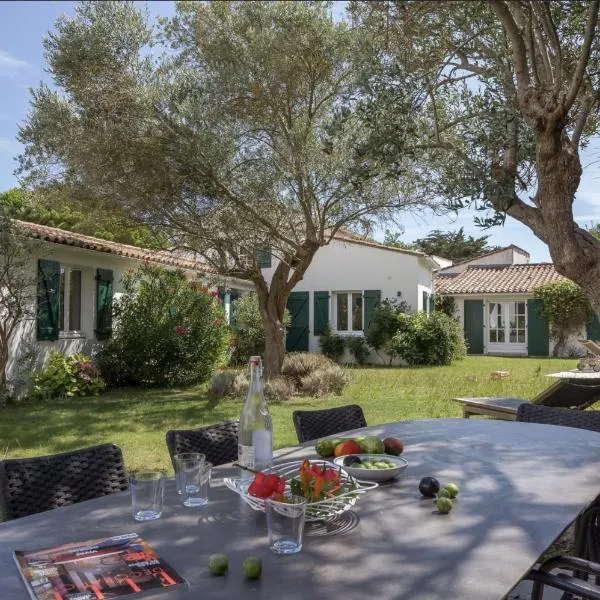 Beautiful villa 4BR with jacuzzi near the beach, hotel in La Couarde-sur-Mer