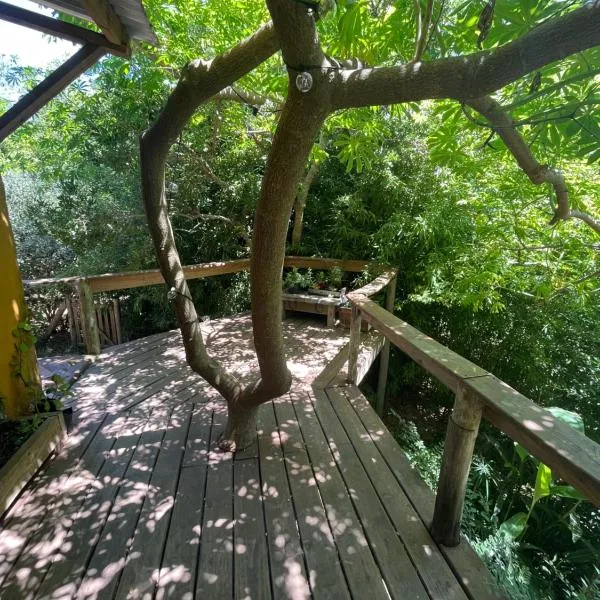 Habitación con baño privado y cama doble, ξενοδοχείο σε Piriápolis