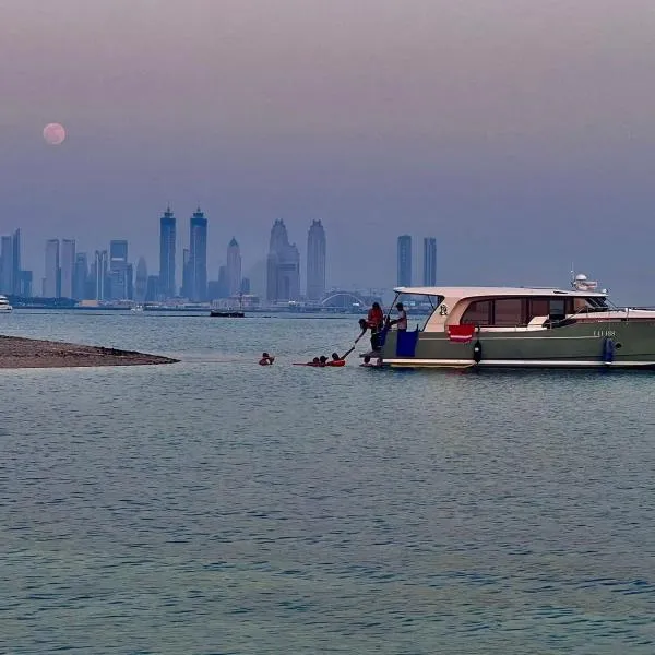 Yacht Experience - Stella Romana, hotel in Dubai