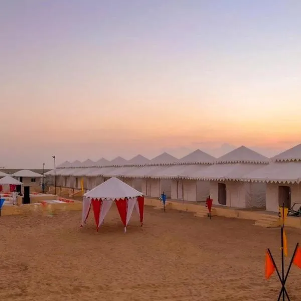 Best Desert Camp In Jaisalmer Red Velvet, hotel in Jaisalmer