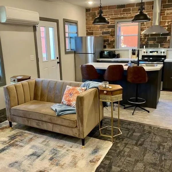 Downtown 2BR Apartment, hotel a Marshall