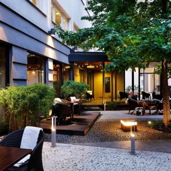 Three Crowns Hotel, hotel v Praze