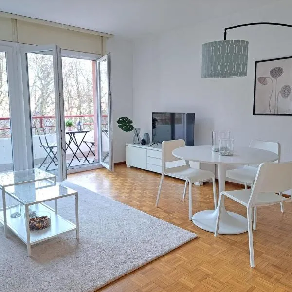 Pink Flat by Quokka 360 - Close to the Italian Border, hotel em Chiasso