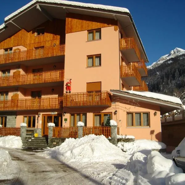 Hotel Dama Bianca, hotel v mestu Valtournenche