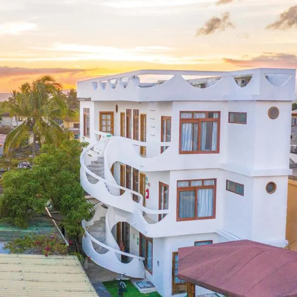 Gran Hostal Tintorera, hotel in Puerto Villamil
