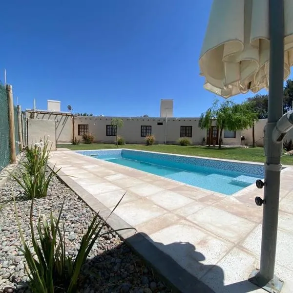 EL TOPON cabañas, hotel in Albardón