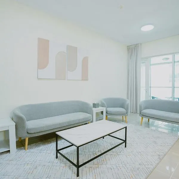 CitiHome - Contemporary 1BR with Dubai Marina Glimpse, hôtel à Dubaï